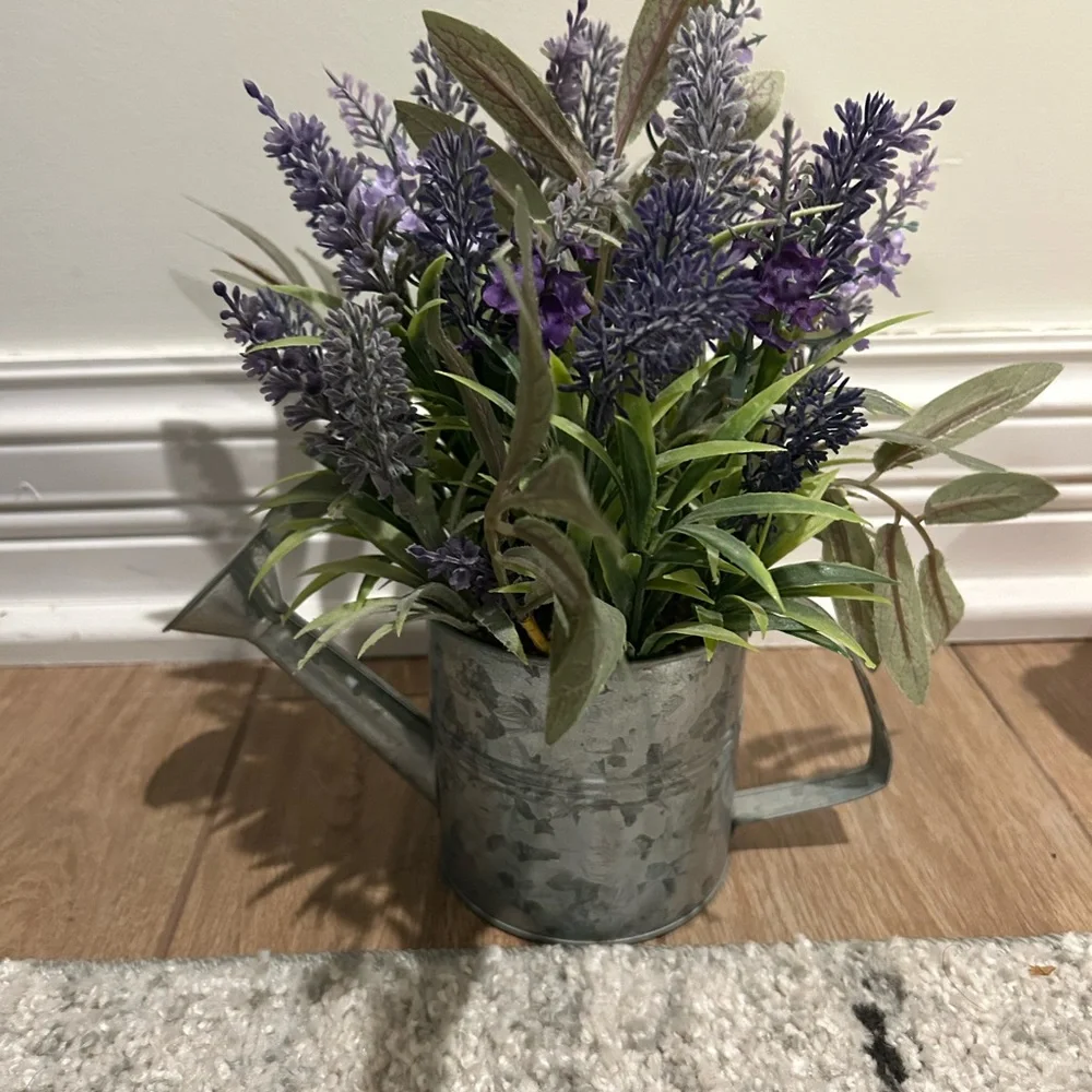 Sonoma lavender tin pot